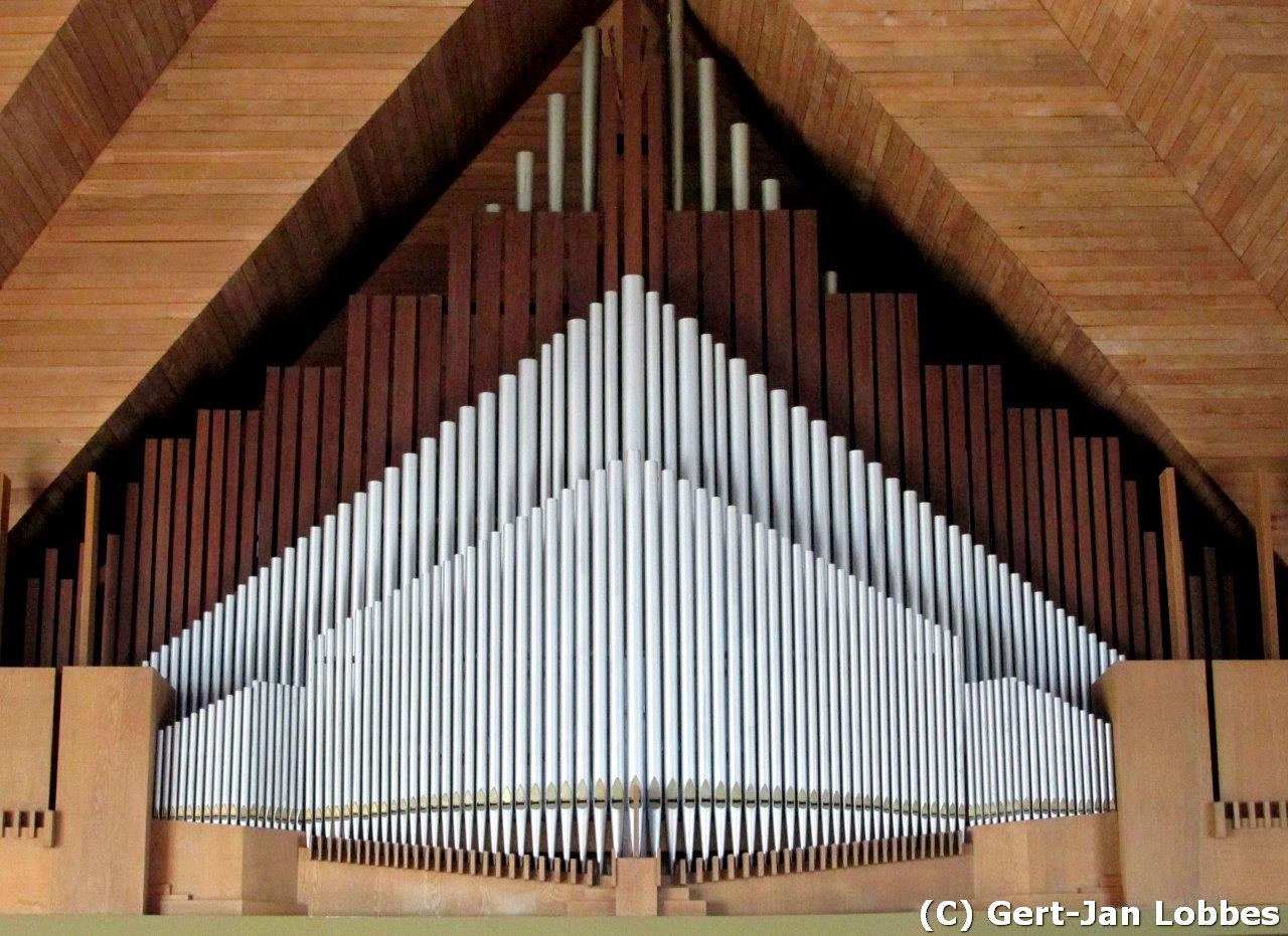 Pelikaankerk, Leeuwarden (Reitsma) - orgel van Valckx en Van Kouteren (1932)